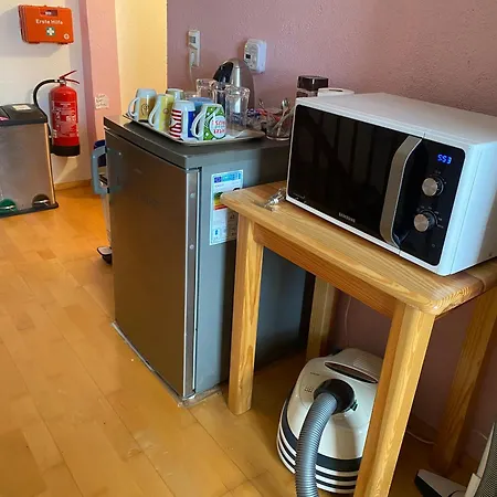 Ferienzimmer Oelhaf In Rose Self Check-in Mit Key-tresore